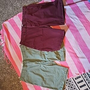 2 PAIRS MENS CHINO SHORTS KHAKI GREEN/ MAROON